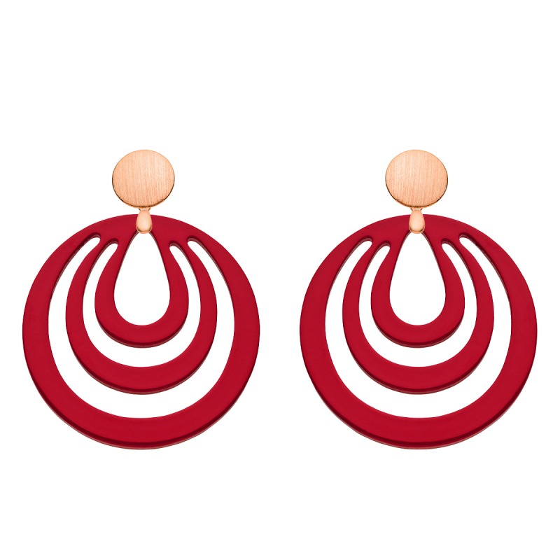 Runde, rote Ohrringe aus Horn mit matte Rosestecker von Romy North