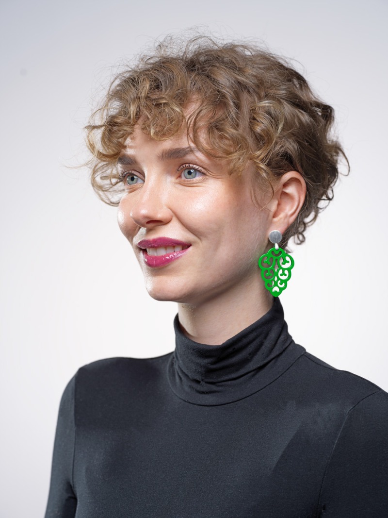 Trachten Ohrringe aus Horn in Grün mit Silber Ohrstecker aus der Korsika Kollektion von Romy North