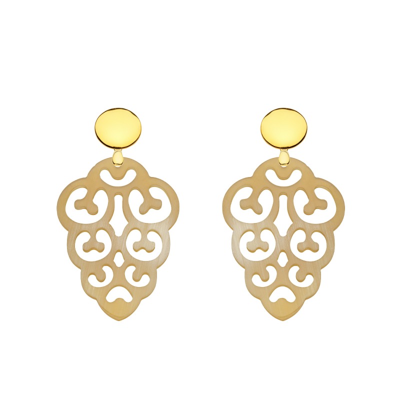 Ohrringe Tracht aus Naturhorn mit Ornamente in Tropfenform und Ohrstecker Gold von Romy North